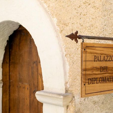 Palazzo Del Diplomatico Villa Belmonte Calabro Luaran gambar
