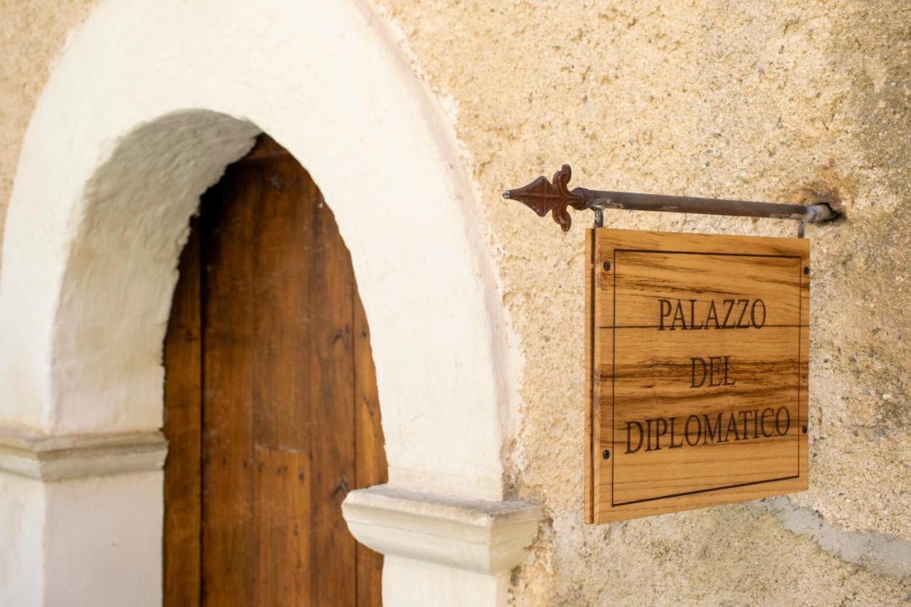 Palazzo Del Diplomatico Villa Belmonte Calabro Luaran gambar