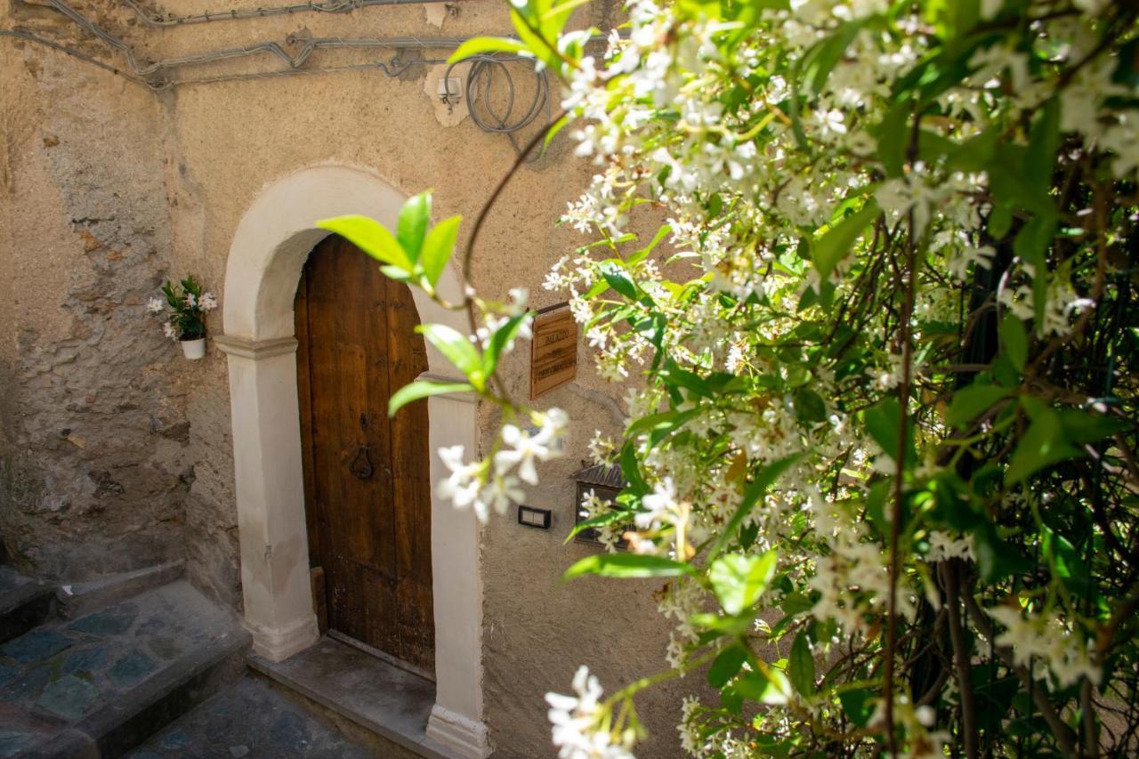 Palazzo Del Diplomatico Villa Belmonte Calabro Luaran gambar